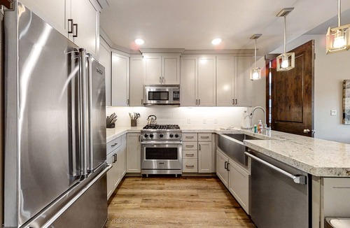 Park City Condo | Stylish Blackstone Retreat | Heated Pool & Hot Tub | Walk to Cabriolet Lift