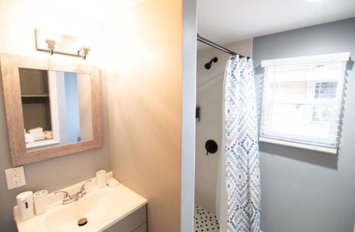 Northeast Columbus House | Stylish & Cozy Short-Term Room – Ideal for Travelers & Professionals!