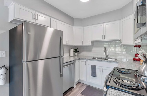 Holly House | Stylish Groveland 2BR/2.5 Bath Townhome- Unit 6643