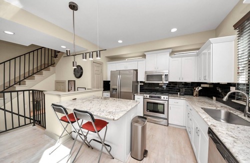 Washington Ave./ Memorial Park House | Stylish Heights Home w/4BR, 3.5BA + Office Spaces/Perfect for Long-Term Stays