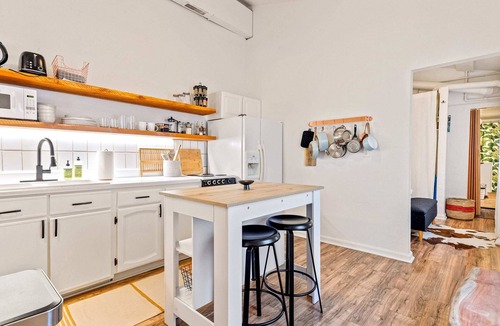 Helena House | Stylish home close to trails & downtown