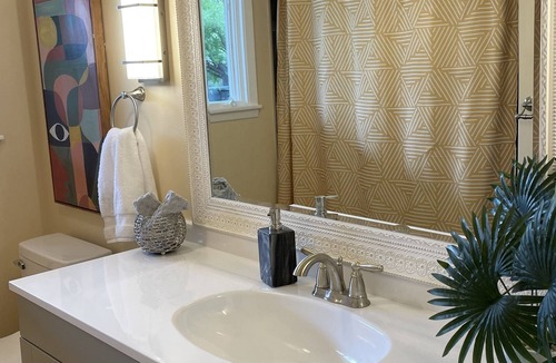 Pocatello House | Stylish home with POOL!!!!