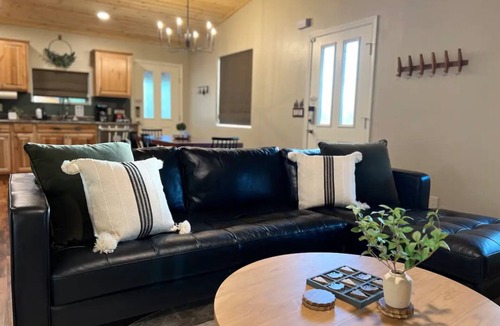 Overgaard Cabin | Stylish & Pristine Cabin with Game Room. Near Lake & Rim Activities!