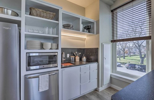 Downtown Apartment | Stylish San Marcos Apt in the Heart of Dwtn!