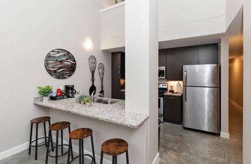 Downtown Des Moines Apartment | Stylish Urban Loft | 2BR/2BA - Heart of Downtown!