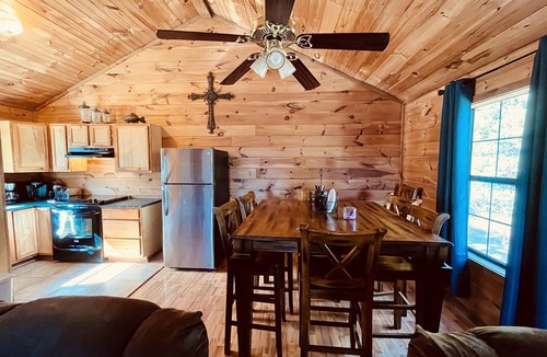 Brookeland Cabin | Sugarberry Cabin