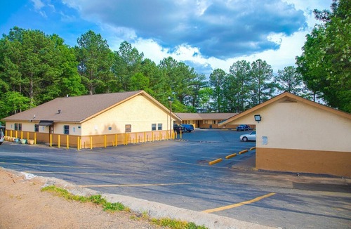 Candler-McAfee Apartment | Suite King Bed|Nsmk|Decatur GA