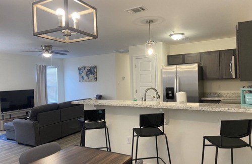Gulfport House | Summer Fun/Beach/Shopping and much more!