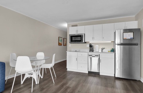 Wrightsville Beach Condo | Summer Sands- A Shore Thing Room 407