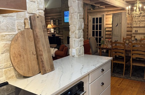 Big Canoe House | Summer specials - Five Bears in Big Canoe offers 6 beds, 3.5 baths, 8 guests