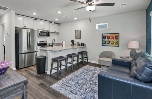 Columbia House | Sumter Cottage | The Pickens Cottages