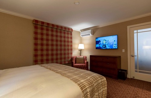 Elkhorn Hotel | Sun Valley Resort, Two Bedroom Lodge Apartment | 4 Units