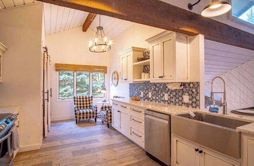 Elkhorn Village Condo | Sunburst 33 - 3BD + Loft + Resort Amenities