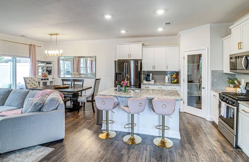 Lake Wylie House | Sunlit Lake Wylie Townhouse: 10 Mi to Carowinds!