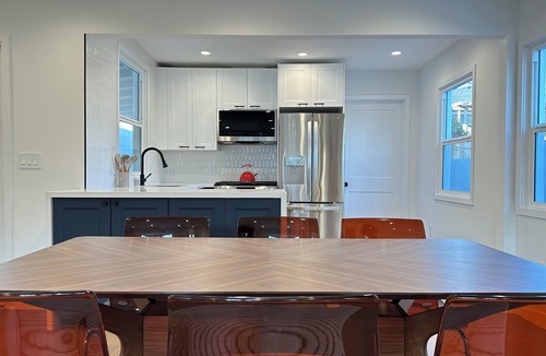 Crescenta Highlands House | Sunny 3 Bedroom Home in La Crescenta with Charming Decor