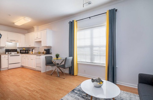 Concord Condo | Sunny Daze · Sunny Daze- Chic condo close to NASCAR