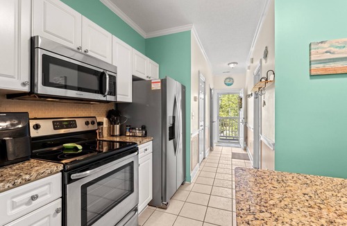 Myrtle Beach Condo | Sunny Riverwalk Escape | 1BR Condo on the Waterway & Golf Course