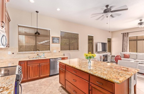 Estrella Mountain Ranch House | Sunny & Spacious * Refreshing Pool * Walk to the Lakes & Parks!