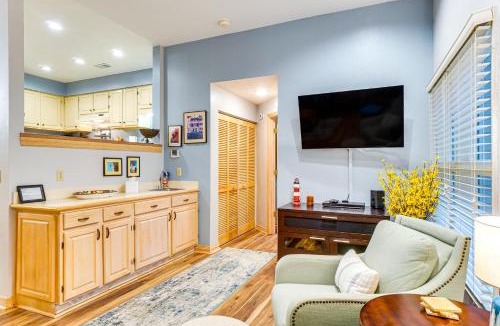 La Cita House | Sunny Titusville Retreat Near Space Coast!