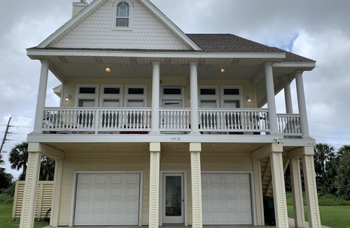 Pirates Beach West House | Sunset Paradise - Relax in your Private Pool/Spa after a Walk from the Beach!
