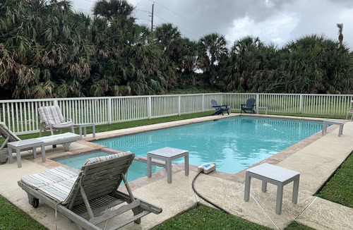 Pirates Beach West House | Sunset Paradise - Relax in your Private Pool/Spa after a Walk from the Beach!