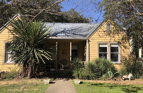Travis Heights House | Sunshine house in the heart of Travis Heights