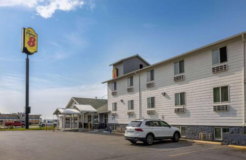 Bozeman Hotel | Super 8 by Wyndham Belgrade/Bozeman Airport