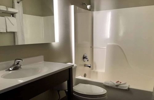 Blackfoot Hotel | Super 8 by Wyndham Blackfoot