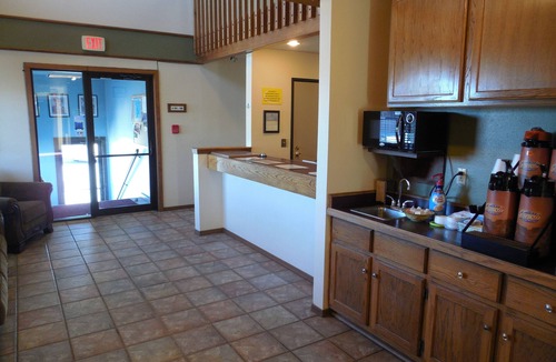Buffalo Hotel | Super 8 by Wyndham Buffalo