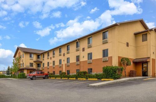 Butte Hotel | Super 8 by Wyndham Butte MT