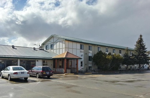 Santa Rita Hotel | Super 8 by Wyndham Cut Bank
