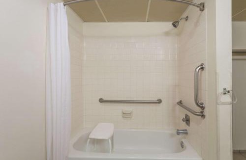 Diamondville Hotel | Super 8 by Wyndham Diamondville Kemmerer