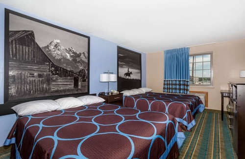 Douglas Hotel | Super 8 by Wyndham Douglas