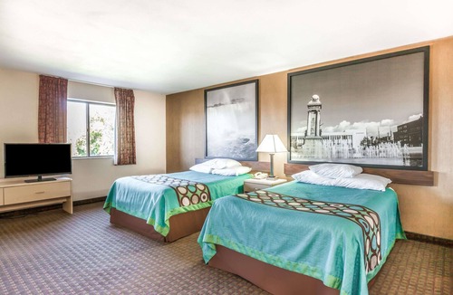 Liverpool Hotel | Super 8 by Wyndham Liverpool/Clay/Syracuse Area