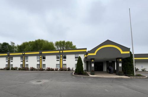 Logansport Hotel | Super 8 by Wyndham Logansport