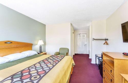 Manning Hotel | Super 8 by Wyndham Manning