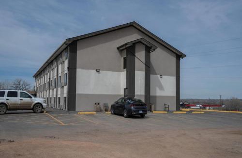Miles City Hotel | Super 8 by Wyndham Miles City