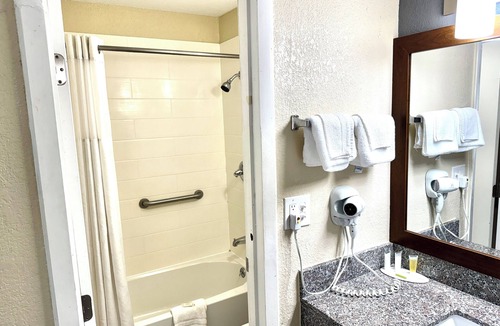 Morganton Hotel | Super 8 by Wyndham Morganton