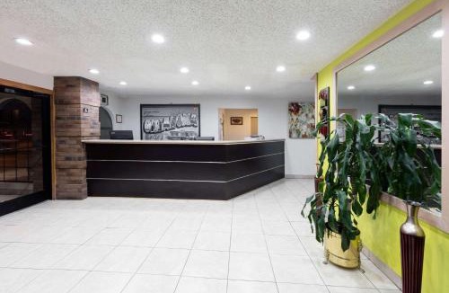 Sapulpa Hotel | Super 8 by Wyndham Sapulpa/Tulsa Area