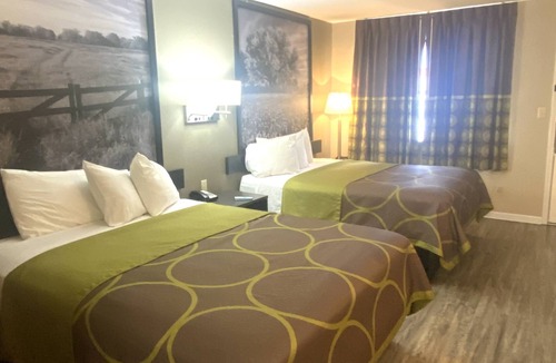 Terrell Hotel | Super 8 by Wyndham Terrell