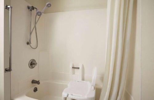 Williston Hotel | Super 8 by Wyndham Williston ND
