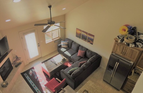 Moab South Valley House | Super Affordable & Spacious 3 BR Townhouse w/3 en-suite baths