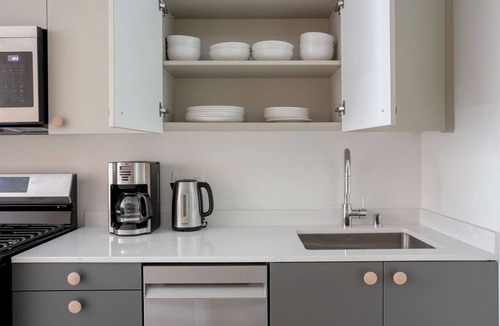 Palms Apartment | Superb Culver City 1BR w/Lounge, Grill & Access to 405, by Blueground