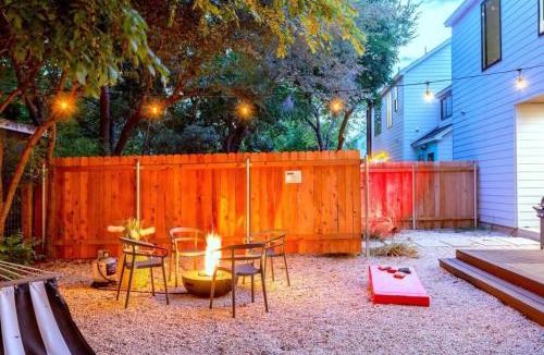 Govalle House | Supreme Eastside Home, 6 Min Drive to Downtown