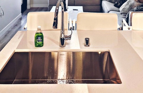 Columbia Heights Apartment | Supreme Luxury Condo
