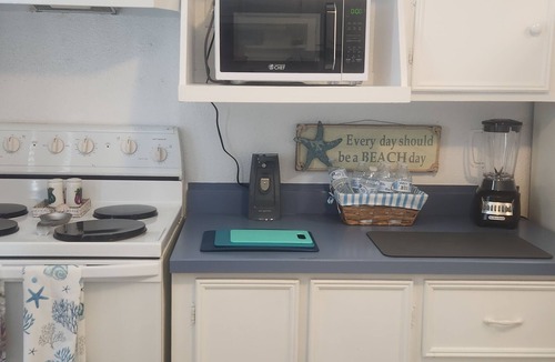 Surfside Beach House | Surfside 2 blocks from Beach-Jetty-Splash pad 2 bdrm 3 bath
