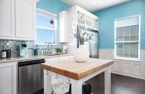 Surfside Beach House | Surfside Beach House Spacious 4BR Retreat *Grill