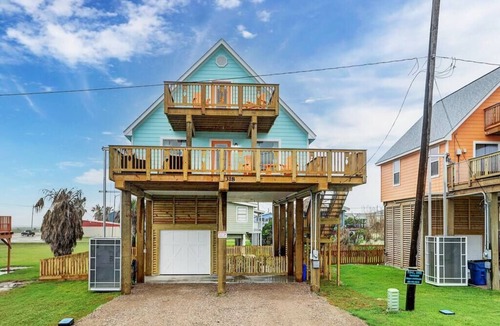 Surfside Beach House | 🌴Surfside Paradise #6-Amazing views, lift, EV chg🌴
