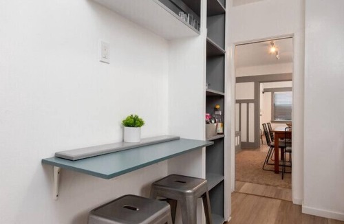 Los Angeles County Apartment | Surfside Stay: 2BR with Queen Beds in Venice