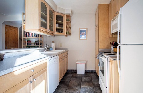 Ketchum Condo | SV112 - Walk to Lifts & Town - Hot Tub & Pool